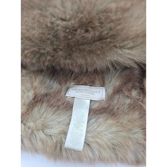 American Eagle Outfitters Beige Knit Trapper Hat With Faux Fur Trim & Pom Poms - Picture 6 of 8